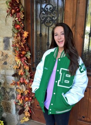 CRewlAsUEAA-8N6.jpg CRewlAsUEAA-8N6.jpg