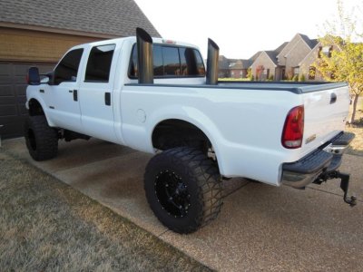 ford-f250-lifted-with-stacks-1.jpg