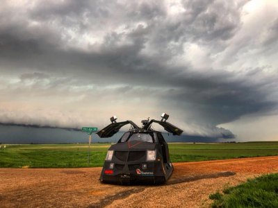 tornado chaser parked..jpg tornado chaser parked..jpg