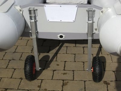 transom launching wheels.jpg transom launching wheels.jpg