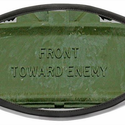 m-18a1-claymore-mine-front-toward-enemy-mark-hendrickson-transparent.jpg